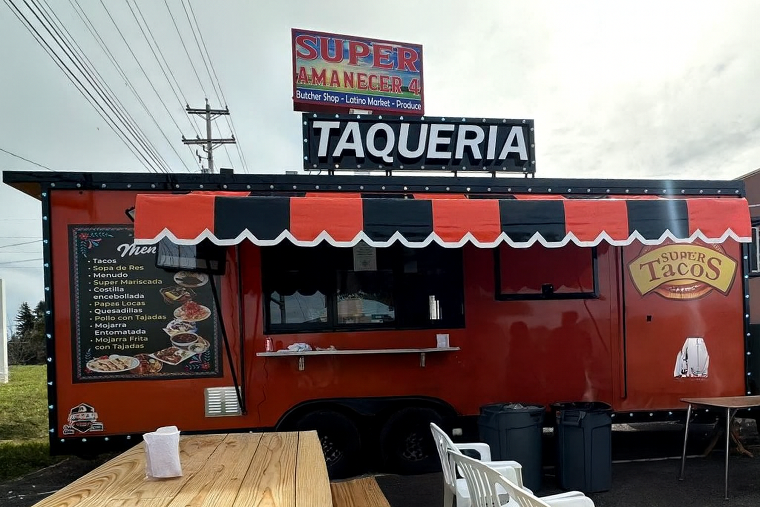 Camión de comida Super Tacos